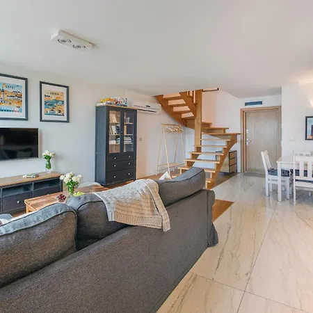 Apartment Sun & Snow Bursztynowa Przy Samej Plazy, Blisko Cypla *
