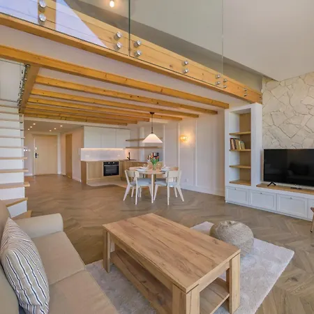 Bursztynowa Rewa, Sun & Snow Rewa