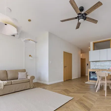 Bursztynowa Rewa, Sun & Snow アパート レバ