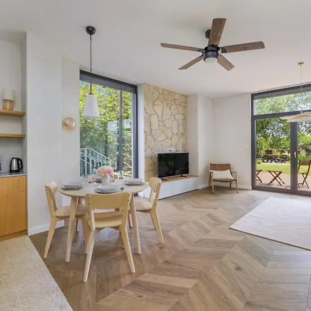 Daire Bursztynowa Rewa, Sun & Snow Rewa