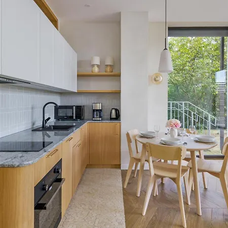 Bursztynowa Rewa, Sun & Snow アパート レバ