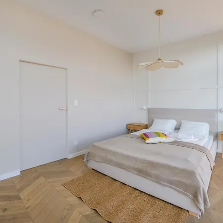 Daire Bursztynowa Rewa, Sun & Snow Rewa